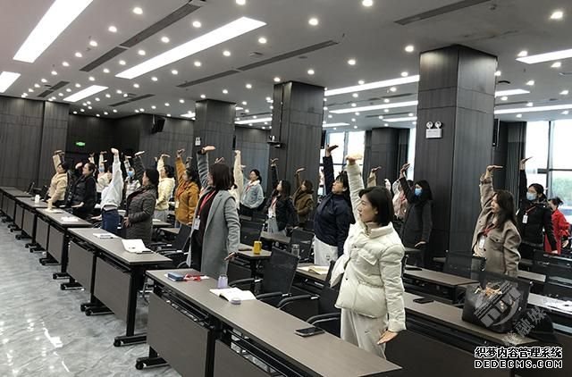 正在上传...